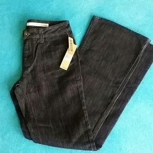 DKNY Dark Wash Stretch Jeans NWT sz.6 #106